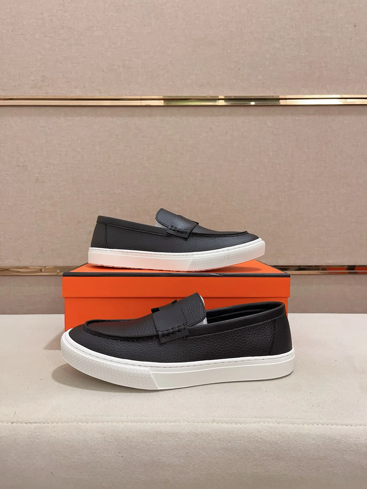 Men's clothing and shoes💰: 400💰《HERMES》【Classic Original Version】Hermès; Top 🔝 Purchasing Agency 🔍🔍Latest 🇺🇸Sold simultaneously at counters, original imported from Italy ▲▲Cow leather▲ ▲Exquisite workmanship (Italian 🇮🇹imported water-dyed 🐂cowhide lining) sole: original sole provided by the original factory, ⚠️exclusive double-layer activity·TPR·rubber·combined molded outsole; Code number: 36-46